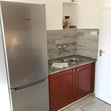 Leander 벌러토너컬리