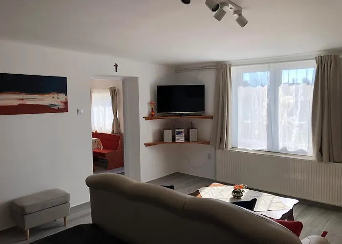 Leander Apartman *